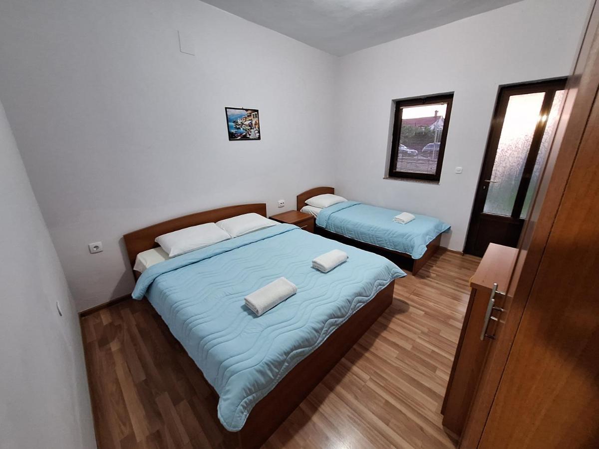 Studio Apartments Oleg Охрид Экстерьер фото