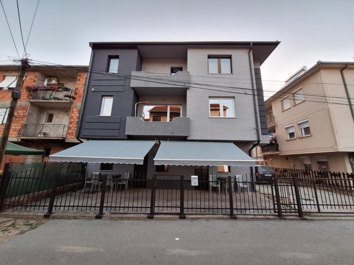 Studio Apartments Oleg Охрид Экстерьер фото