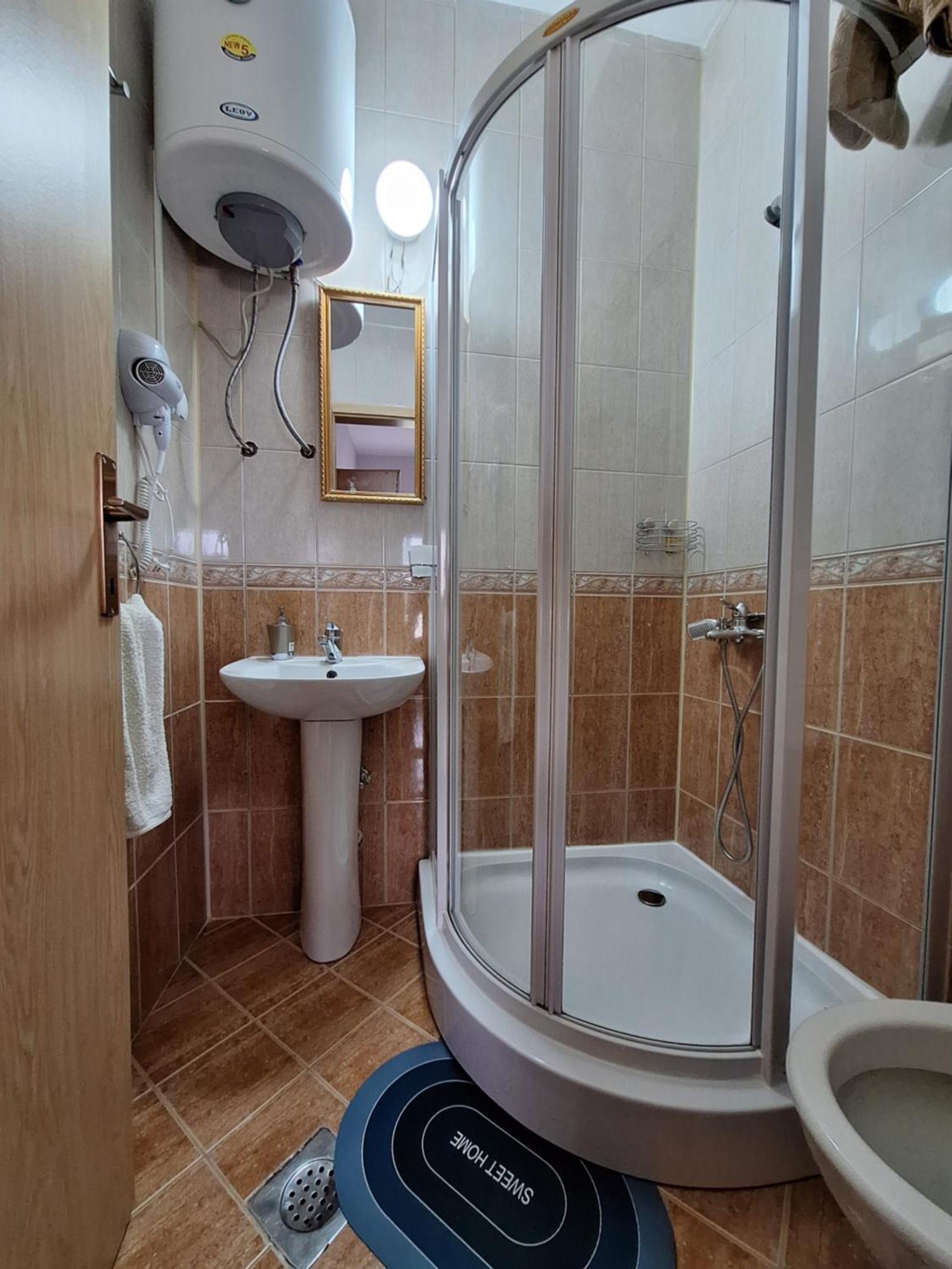 Studio Apartments Oleg Охрид Экстерьер фото